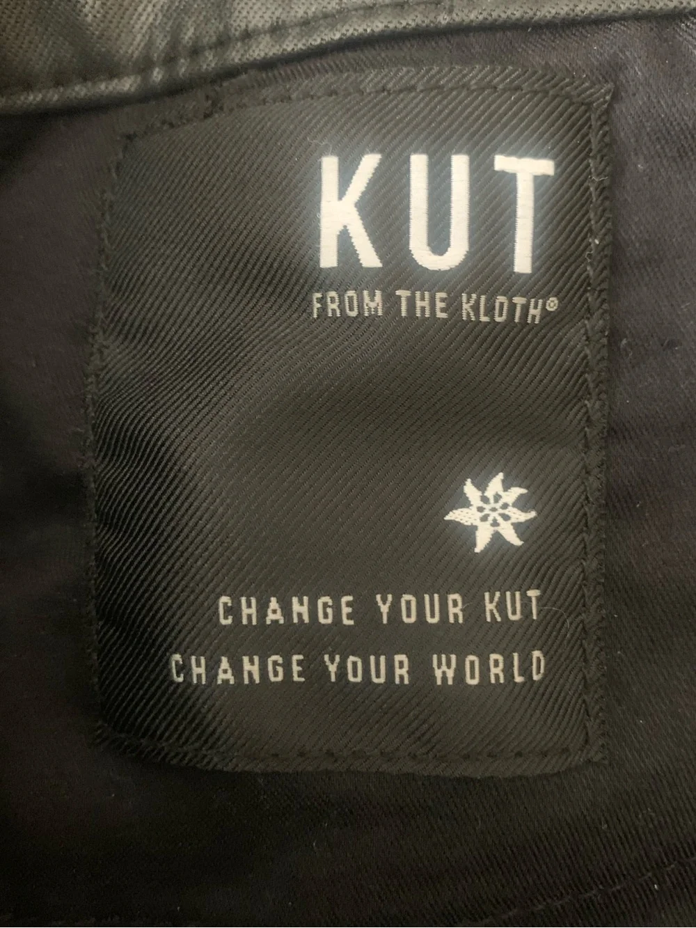 Kut from the Kloth Black Coated “Meg” High Rise Fab Ab Wide-Leg Jeans Size 4